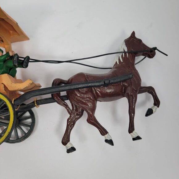 Vintage Cast Iron Horse Drawn Fruit & Vegetable Collectible Wagon with Figurine - Picture 9 of 11